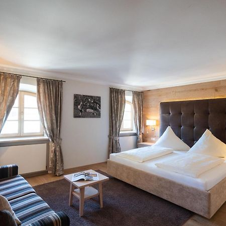 Hotel Gasthof Alte Post Holzkirchen Holzkirchen  Eksteriør bilde