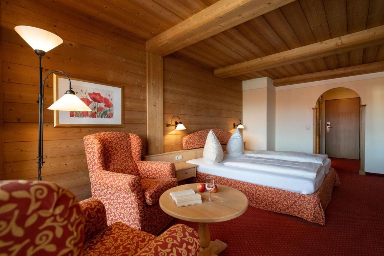 Hotel Gasthof Alte Post Holzkirchen Holzkirchen  Eksteriør bilde